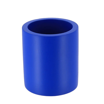 Pahar din Ciment - Albastru Majorelle prezentat într-un decor modern marca Ramos