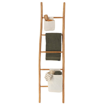 Suport pentru prosoape în formă de scară cu 5 bare - fabricat 100% din bambus prezentat într-un decor modern marca Ramos