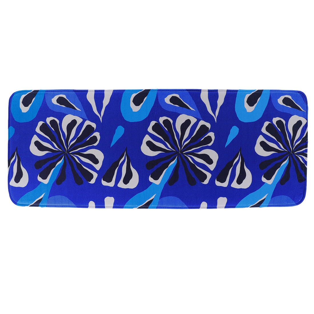 Covoraș Microfibră Imprimat 45x120 Cm - Signature ilustrat într-un decor elegant marca Ramos