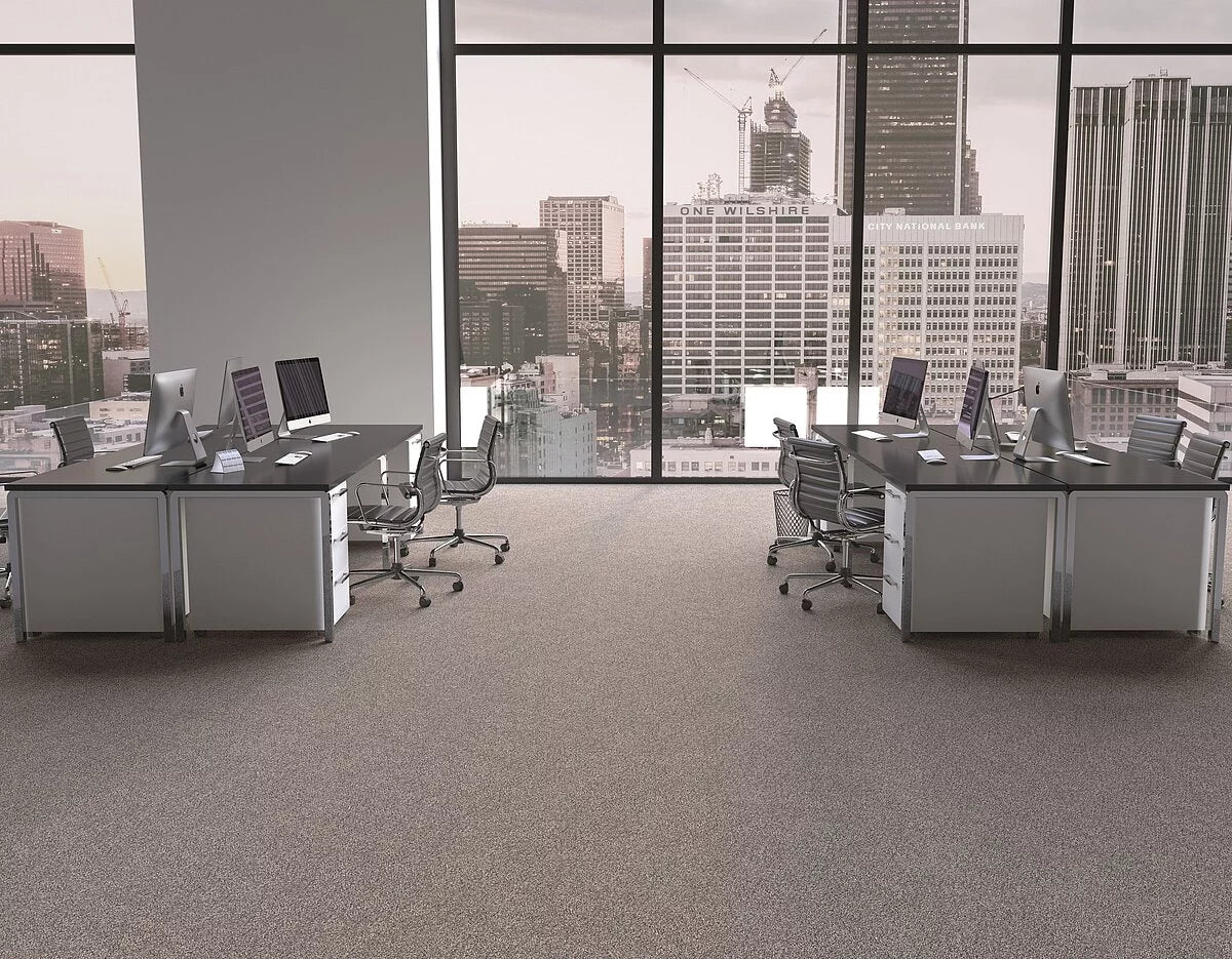 Mochetă Modulară Autoadezivă  Crosby Atlantic MO 25 x 100 cm prezentat într-un decor modern marca Ramos